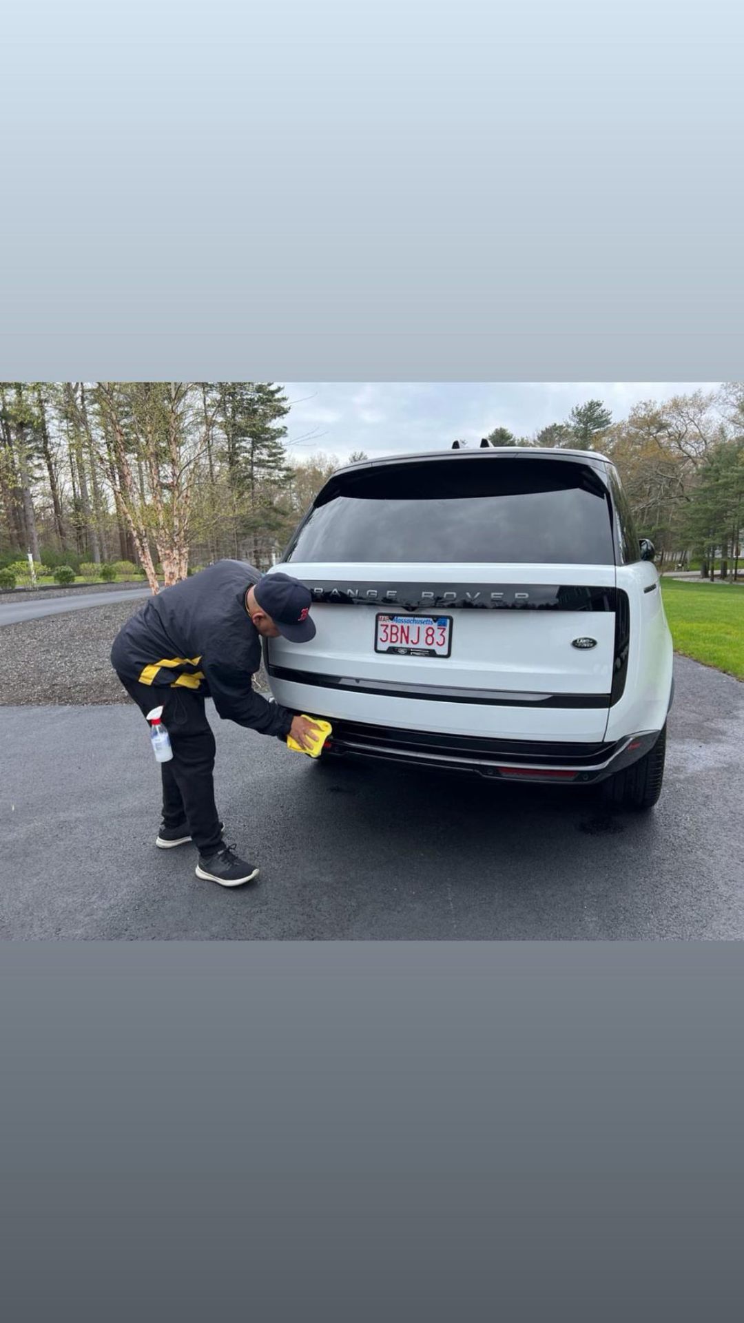 Range Rover — Rear Detail