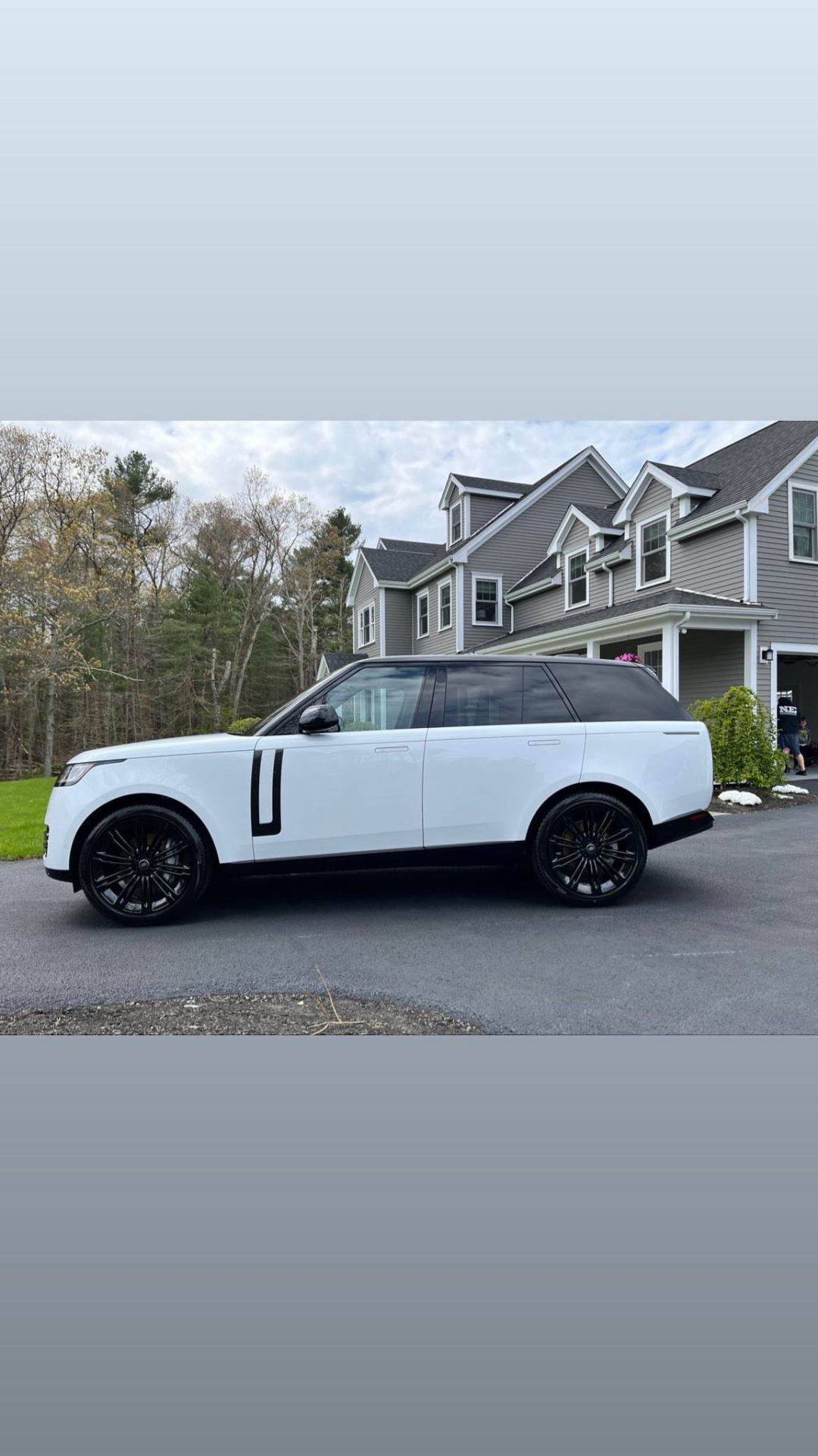 Range Rover — Side Profile
