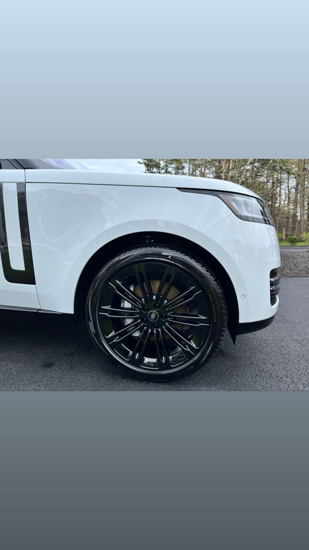 Range Rover — Wheel Detail